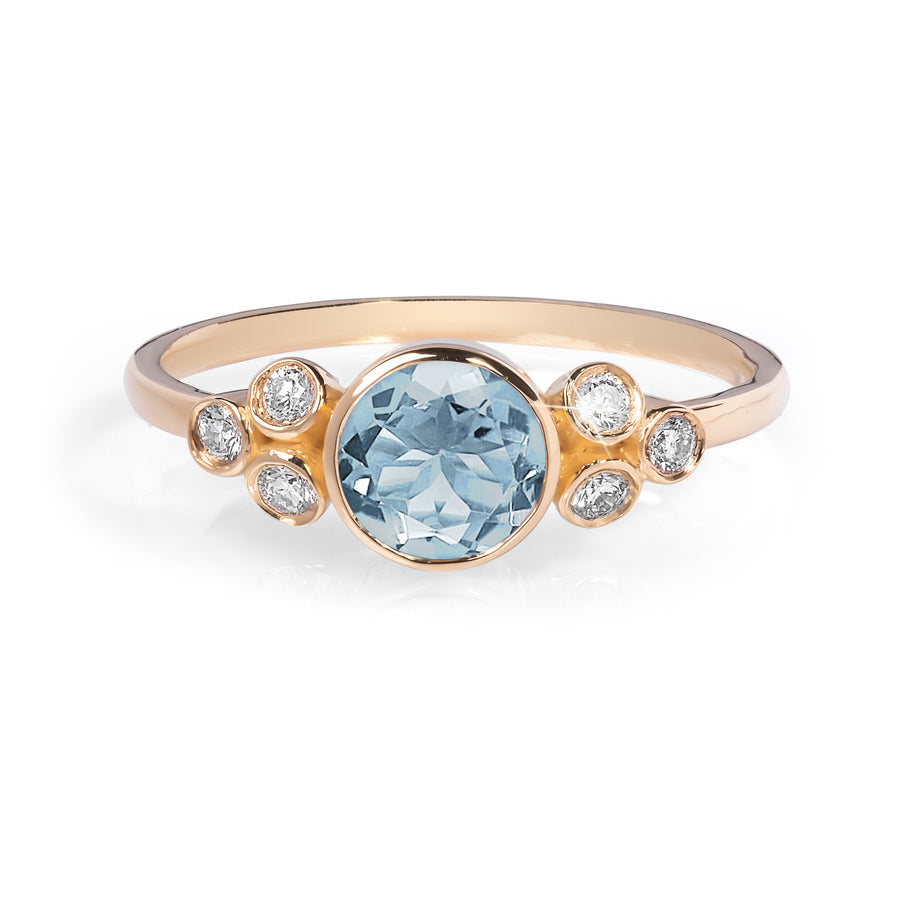 Gleamy Aquamarine and Diamond Ring
