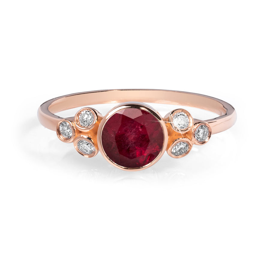 Gleamy Ruby and Diamond Ring