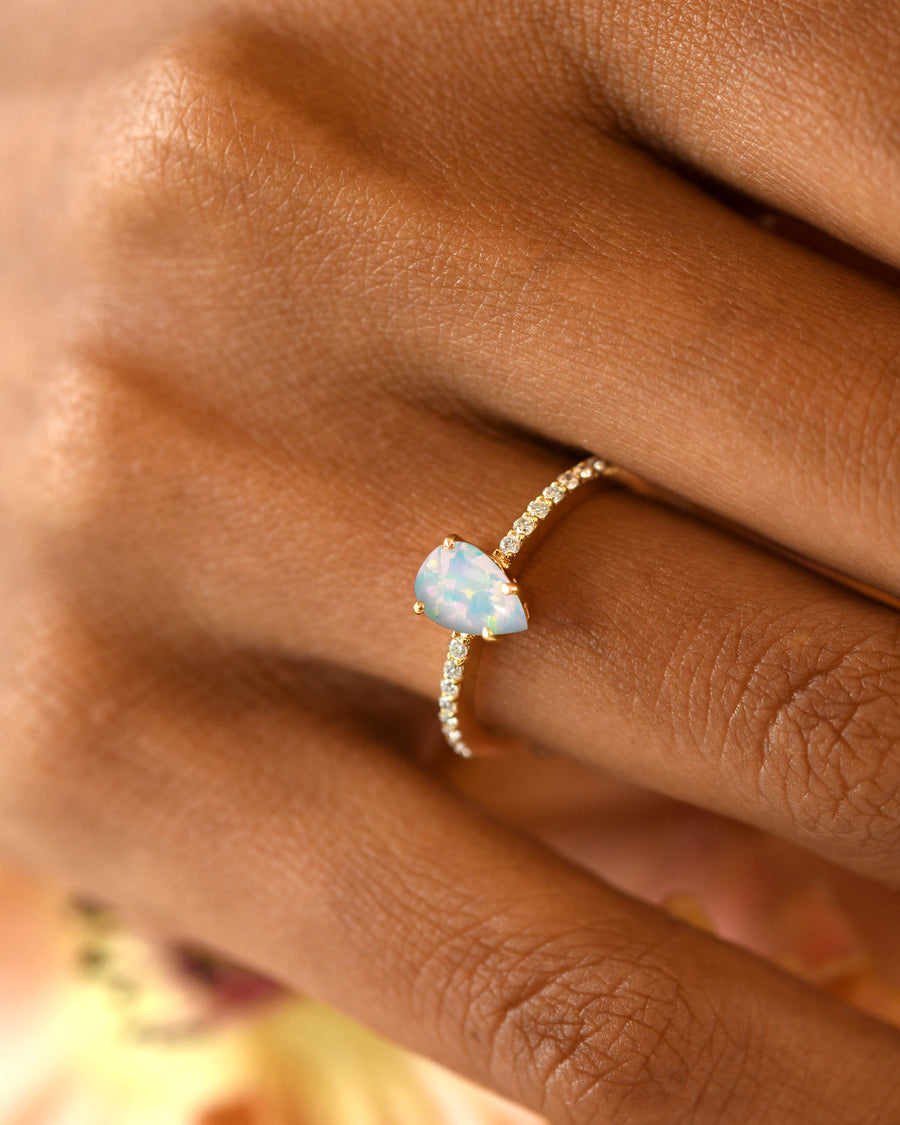 Diva Ring with Opal