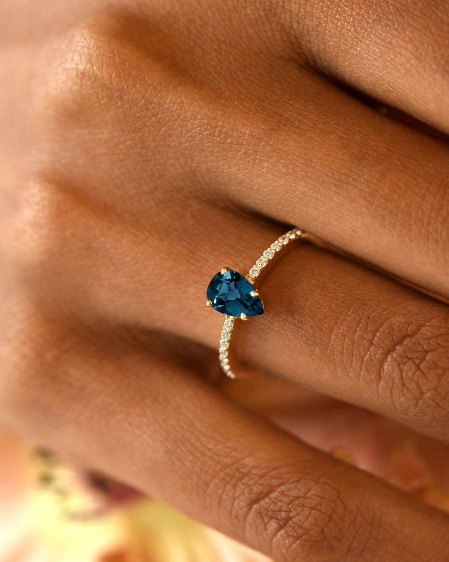 Diva Ring with London Blue Topaz