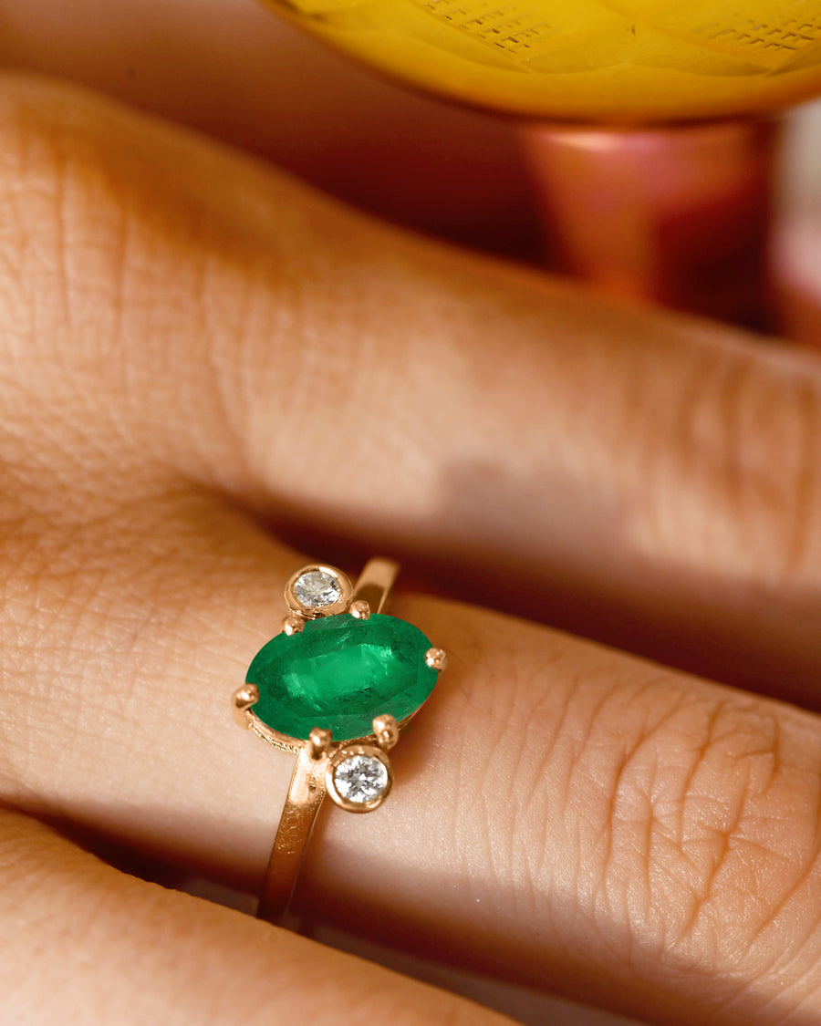Lily Emerald Ring