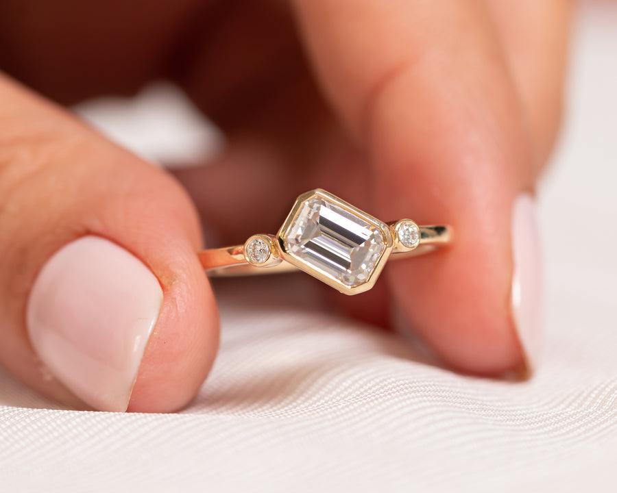 Gauzy Lab Diamond Ring