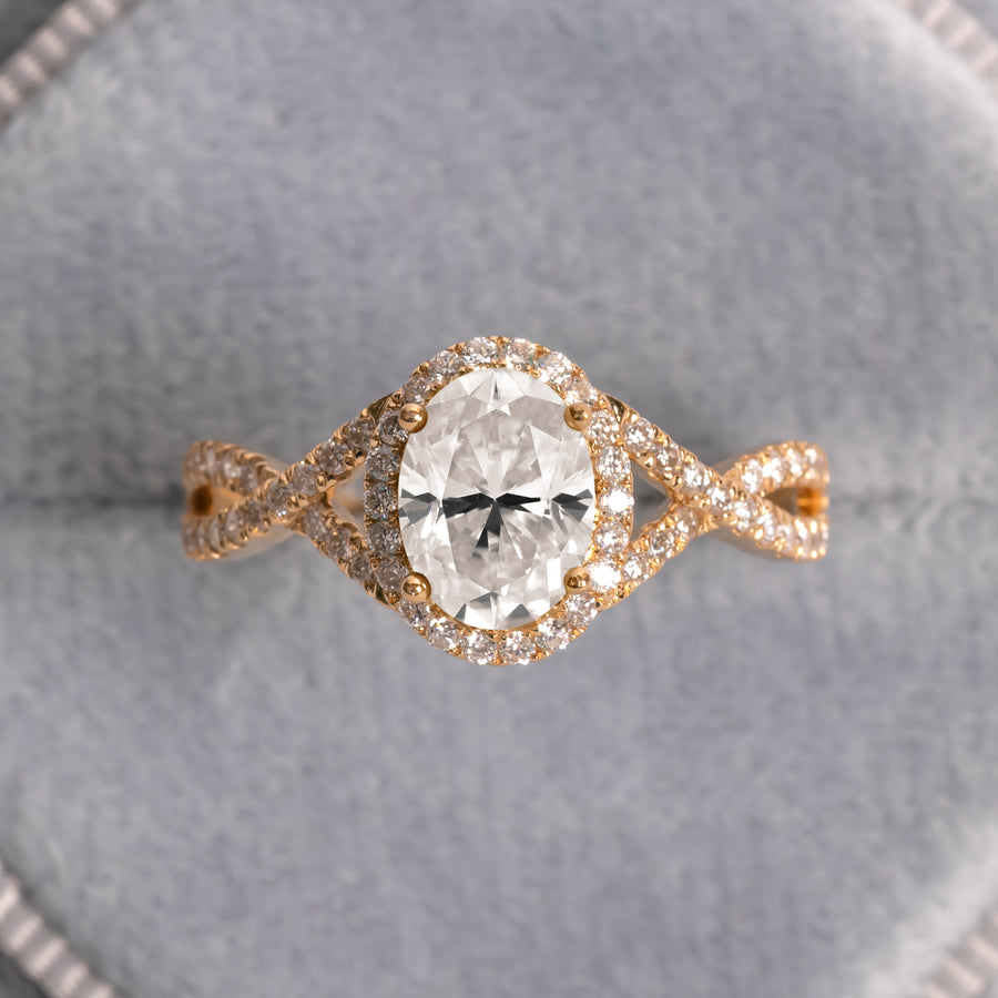 Moissanite Diamond Engagement Ring