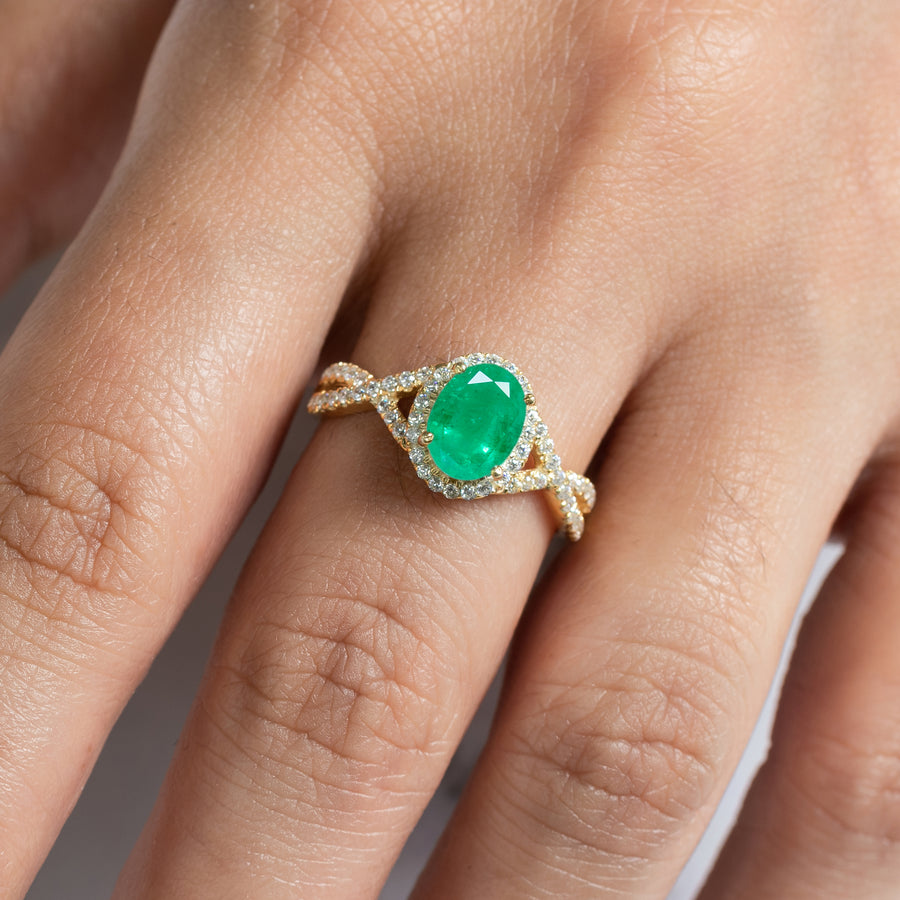 Emerald wedding bridal ring