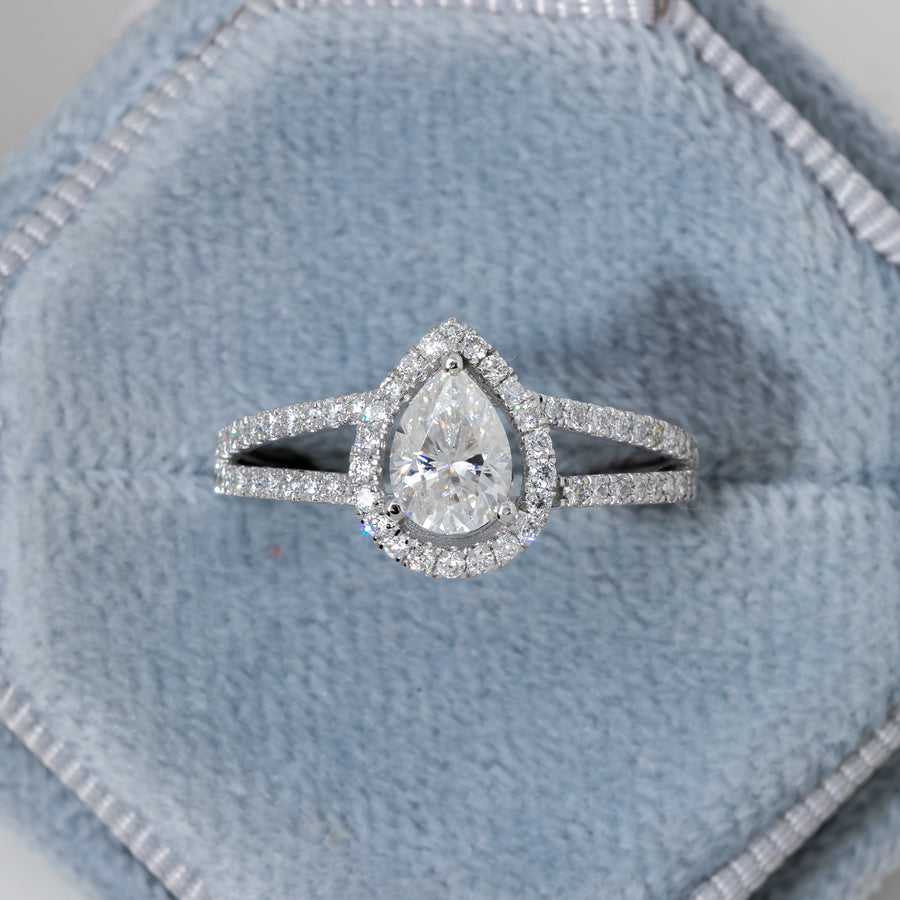 Moissanite Diamond Proposal Ring