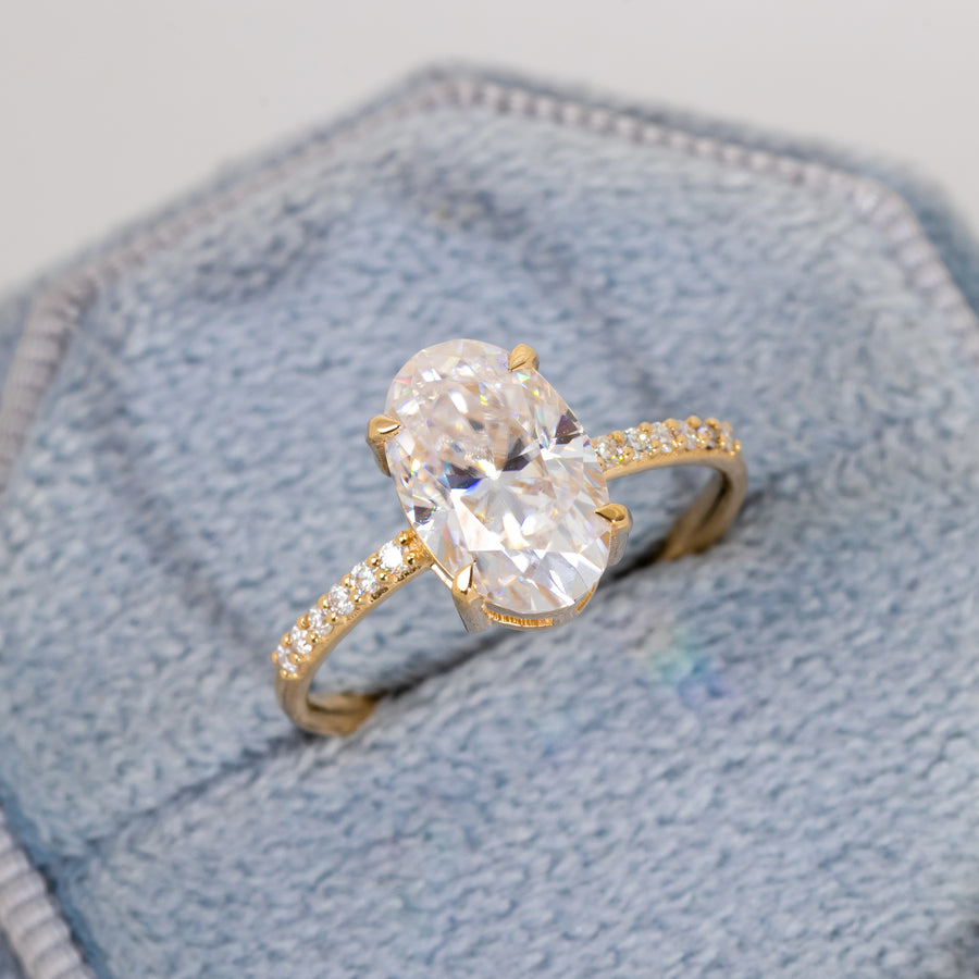 yellow gold diamond ring