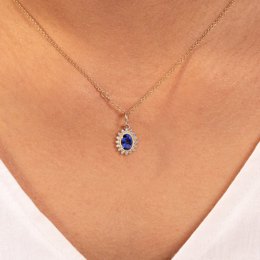 halo tanzanite women pendant