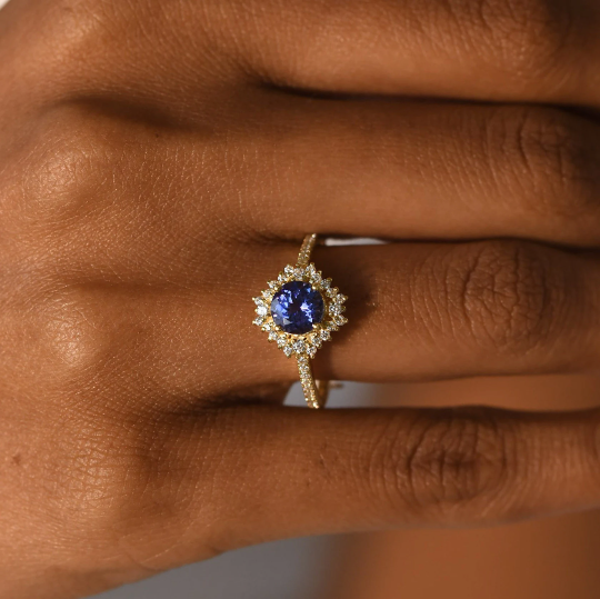 Tanzanite Diamond Gold Ring