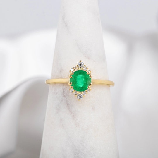 Round Emerald Art Deco Ring