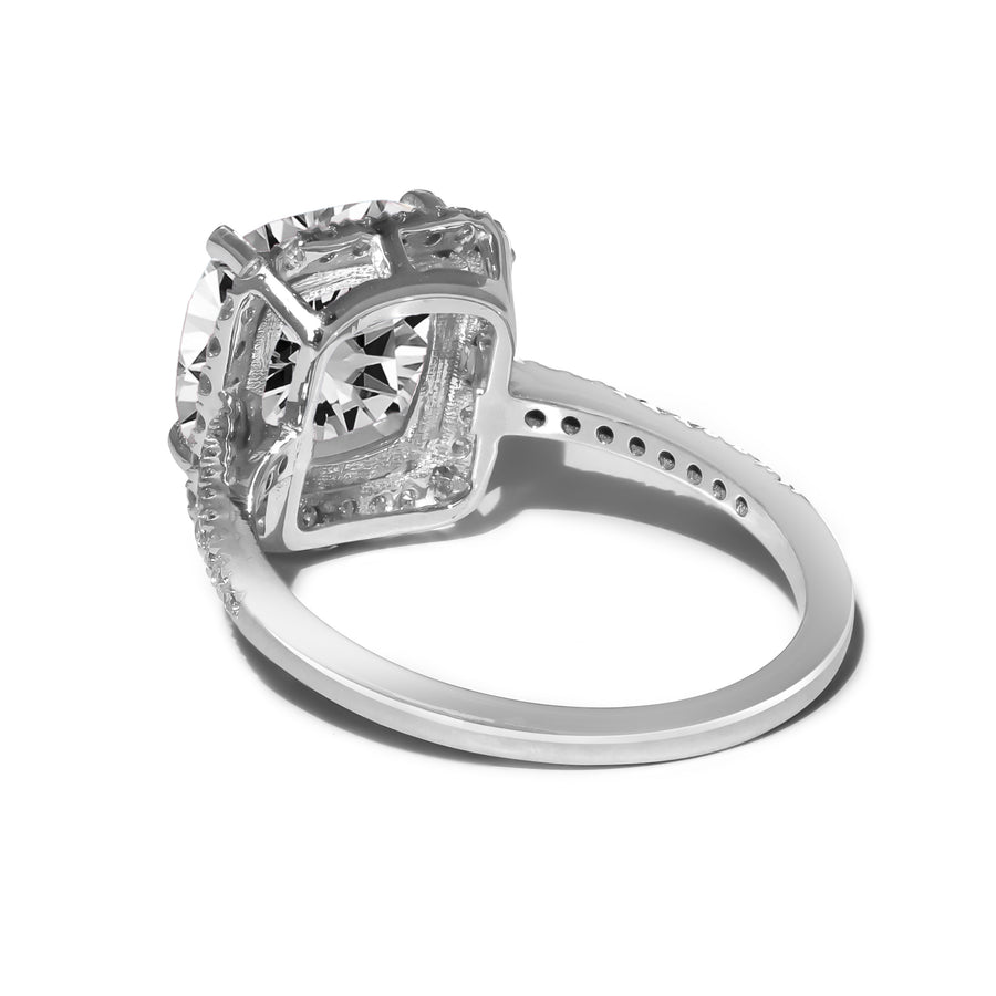 moissanite wedding ring