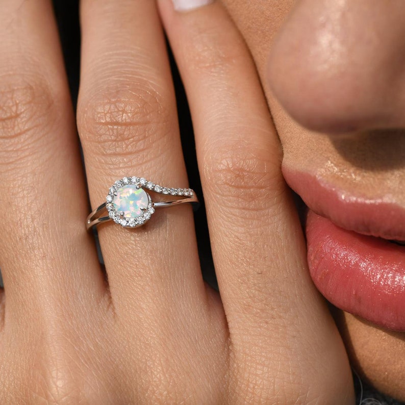 Opal Diamond Ring Gold