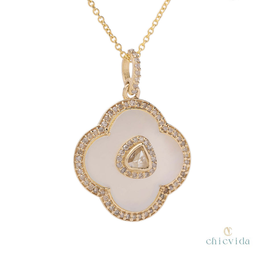 Clover Mother of Pearl Gold Pendant
