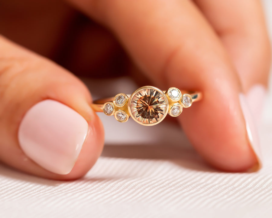 Gleamy Sunstone Diamond Ring