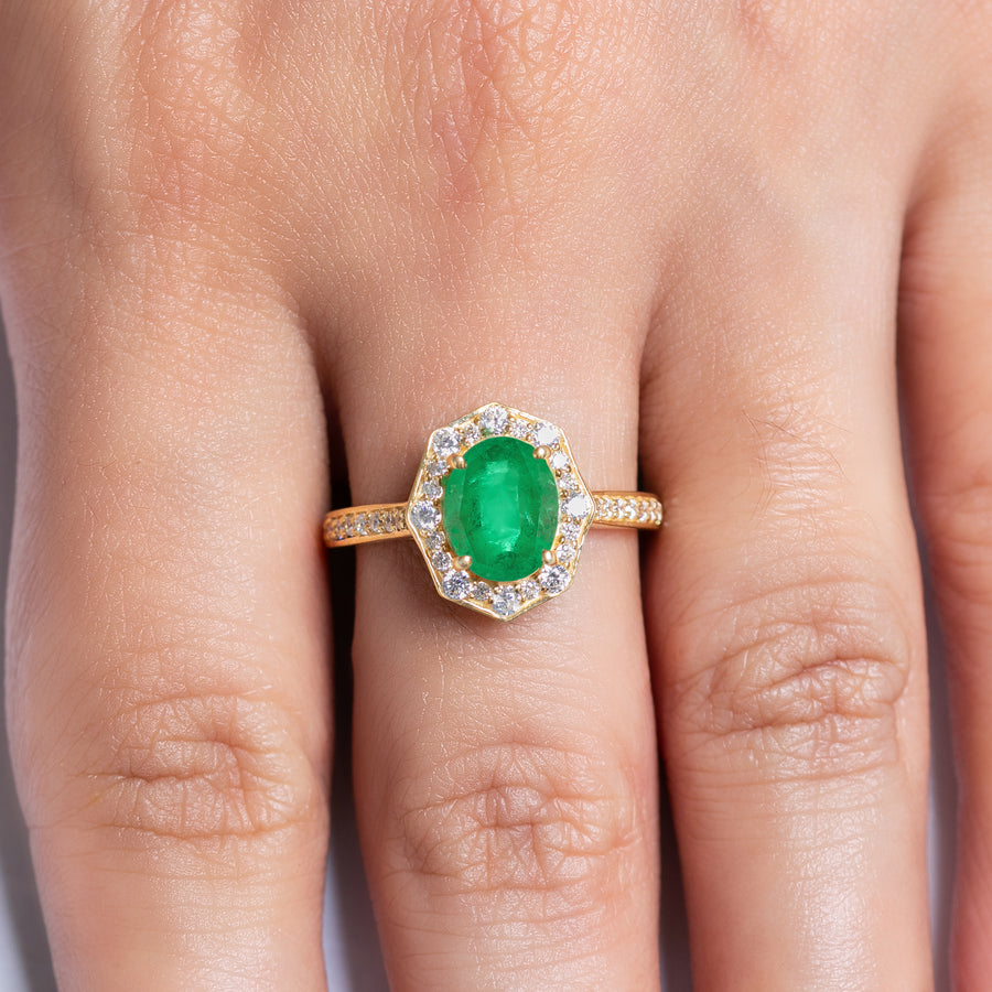Classic Emerald Ring