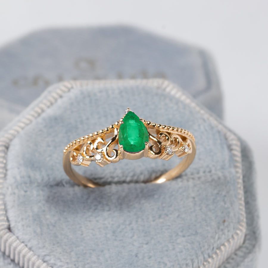 Diana Emerald Tiara Ring