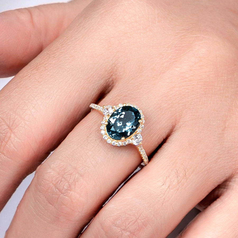 Lady London Blue Topaz Ring