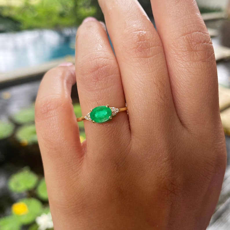 Soppy Emerald Ring