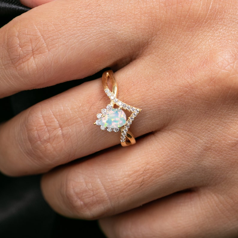 Belle Opal Gold Ring