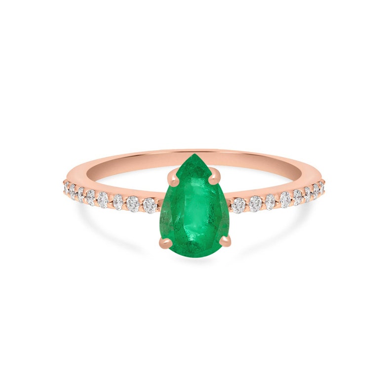 Diva Ring with Emerald