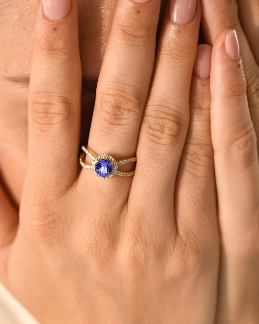 unique tanzanite halo ring